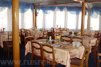 Ресторан на теплоходе 'Габдулла Тукай', речные круизы